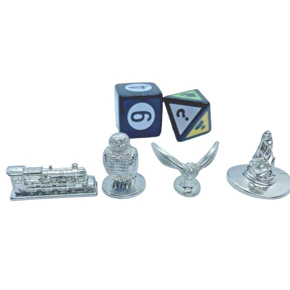 Harry Potter FIRST Edition Scene It Game Replacement Moving Pieces & Dice 2005 - Picture 1 of 5